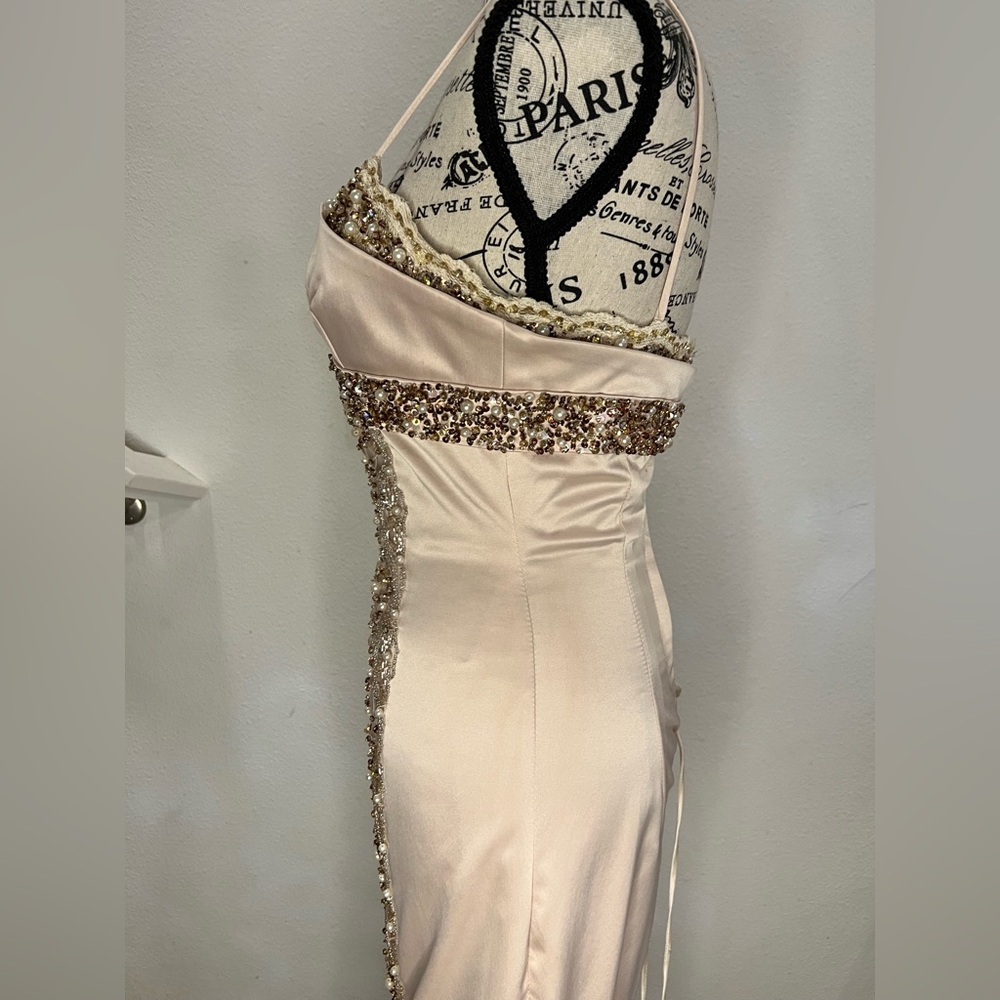 Cream Silk & Lace Evening Gown - Picture 11 of 12
